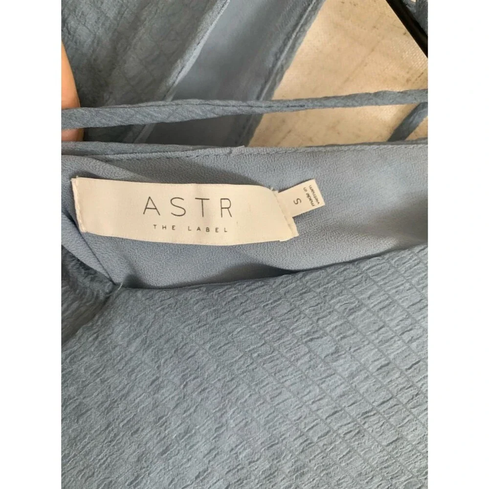 ASTR the Label Dusty Blue V-Neck Puff Gauze Sleeve Blouse Tie neck Bubble Small